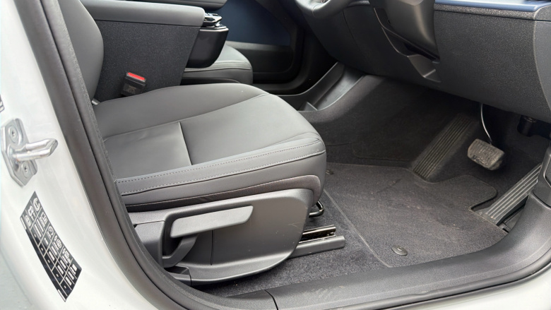 Volvo EX30 200kW SM Extended Range Plus 69kWh 5dr Auto Electric Estate